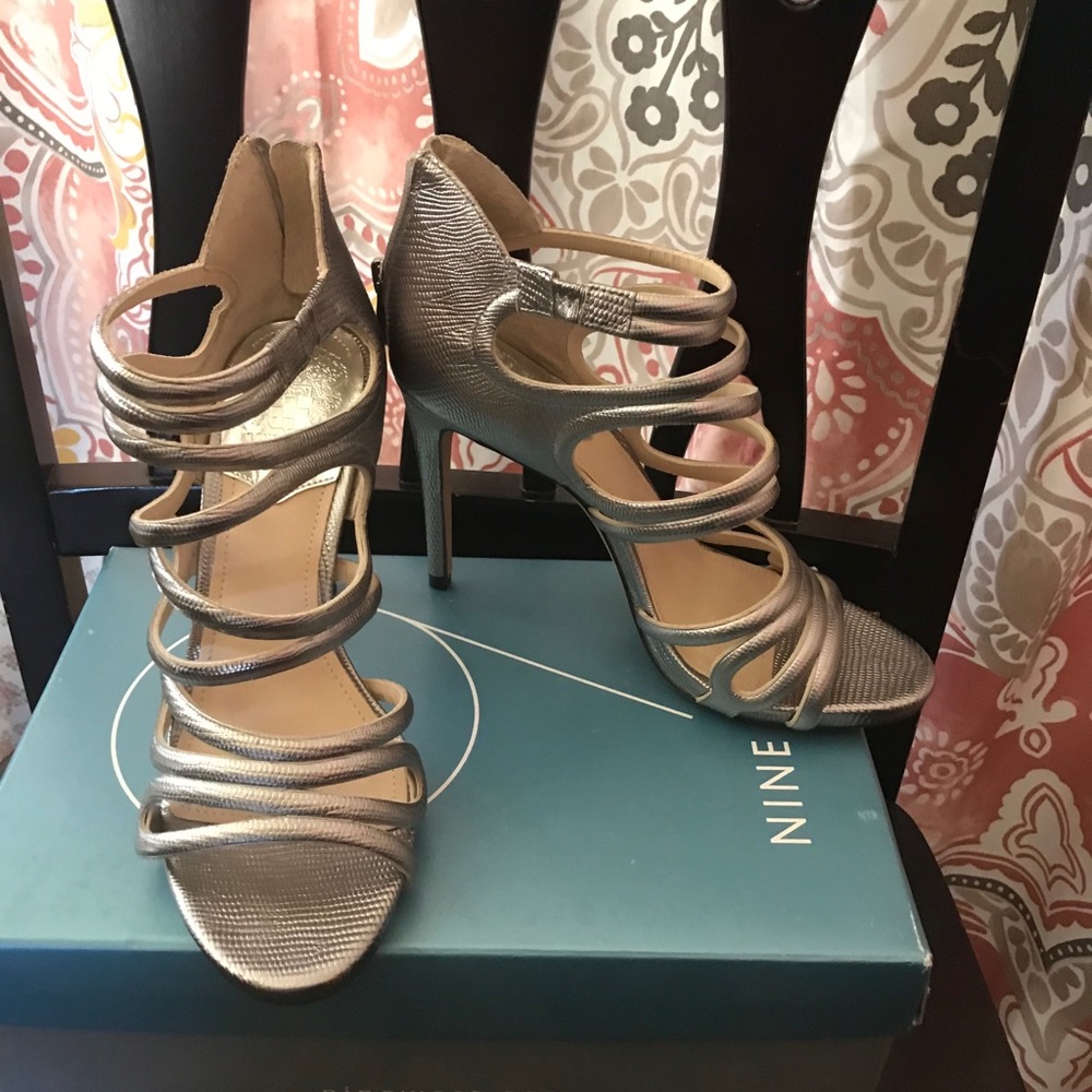 Vince camuto NWOB Adorable 👠 heels
